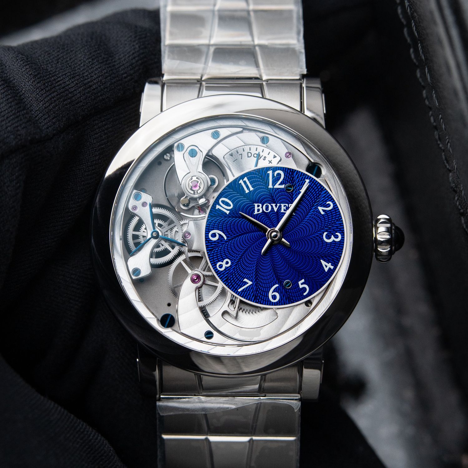 Bovet Recital 12 Dimier UNWORN 2026 Guilloche Dark Blue Titanium Bracelet Bovet Recital 12 Dimier UNWORN 2026 Guilloche Dark Blue Titanium Bracelet