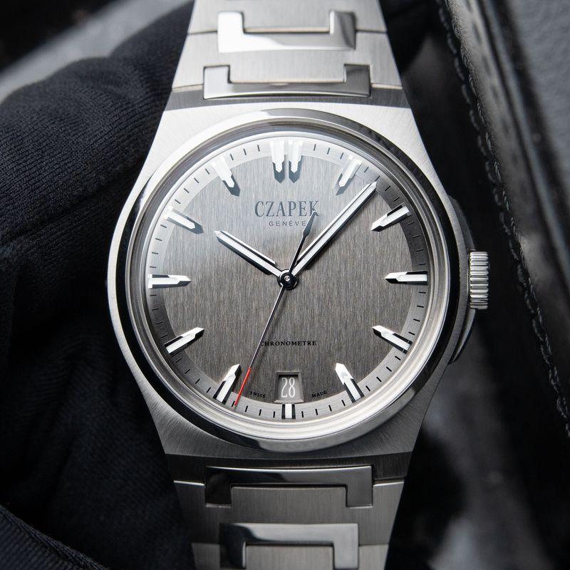 Czapek Antarctique Terre Adélie Secret Alloy SERVICED Limited Edition Grey