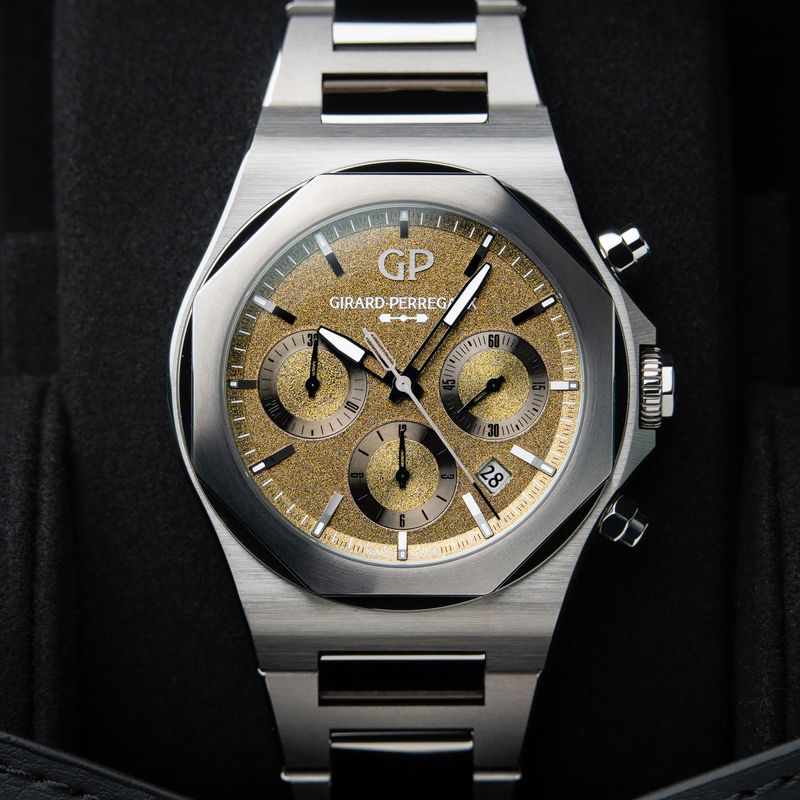 Girard Perregaux Laureato UNWORN Q2/2026 Chronograph Aston Martin Limited Edition Green