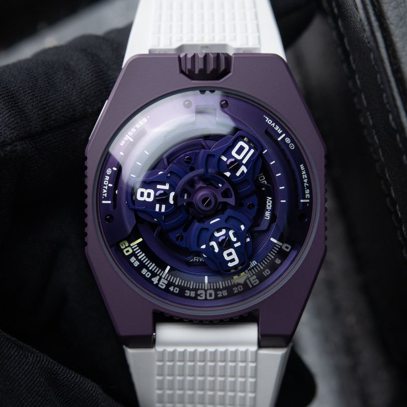Urwerk UR-100V Ultraviolet RARE Limited Edition DLC Titanium Purple White