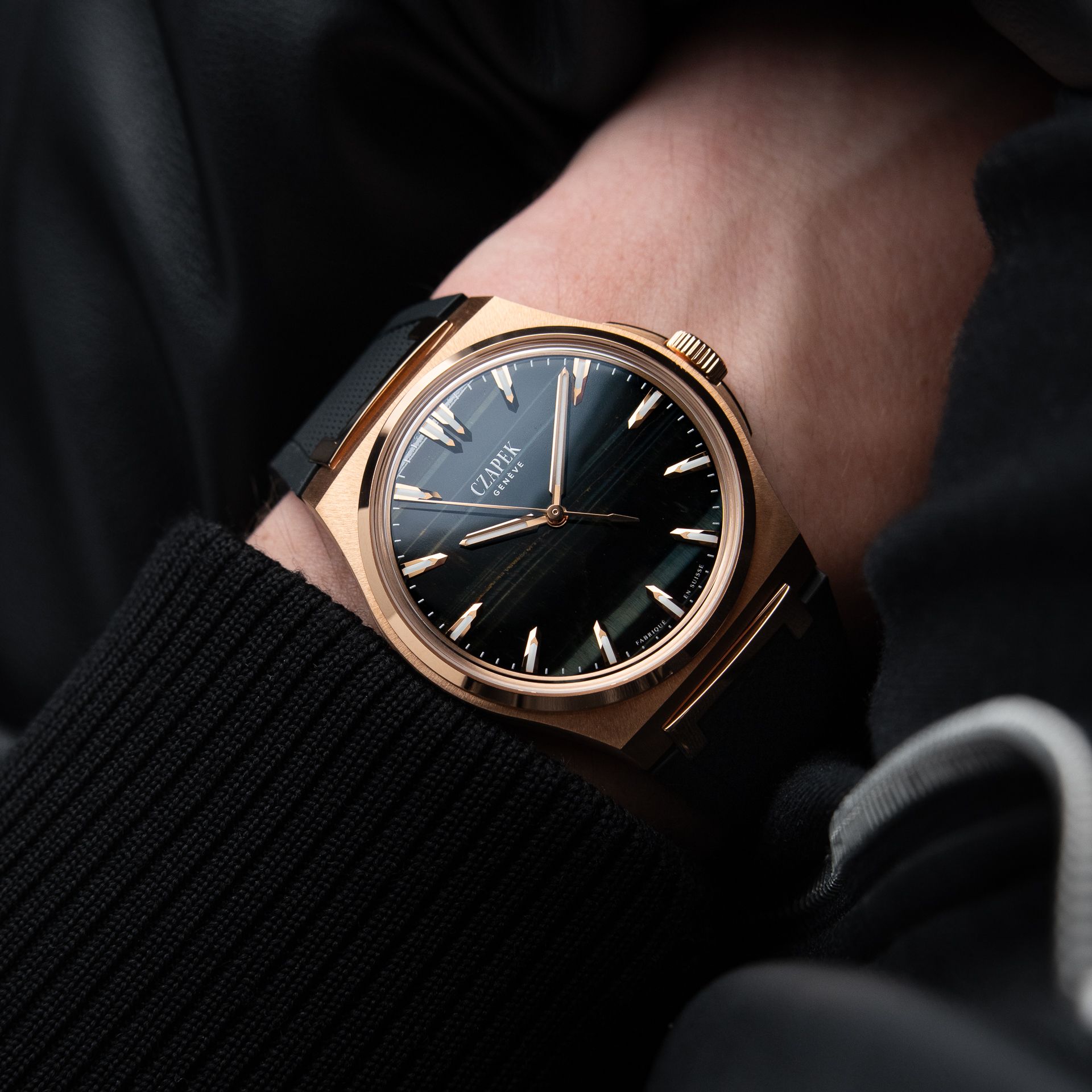 Czapek Antarctique Mount Erebus Falcon Eye RARE 12/2025 Rose gold Black