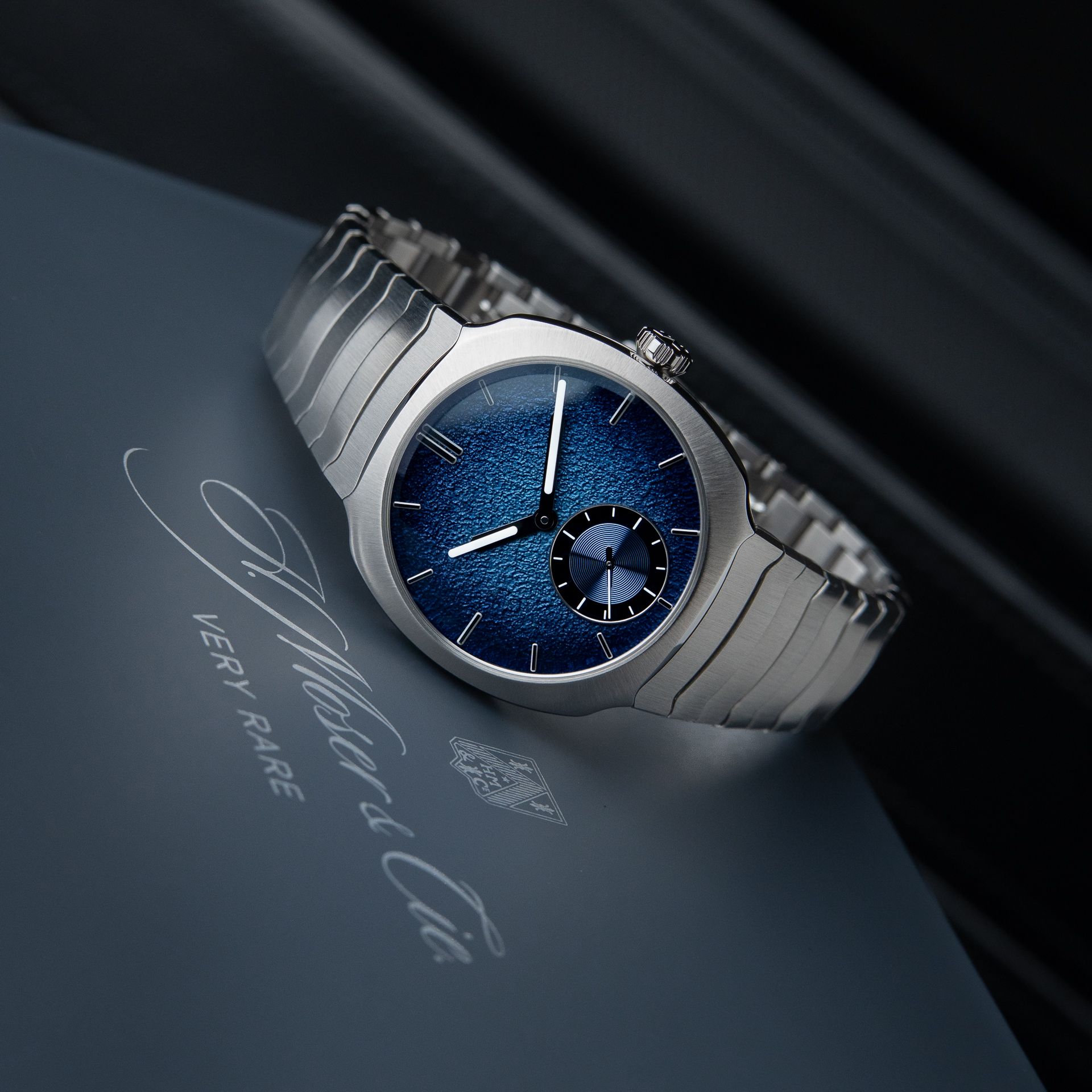 H.Moser & Cie. Streamliner UNWORN Q3/2026 Small Seconds Blue Enamel Steel