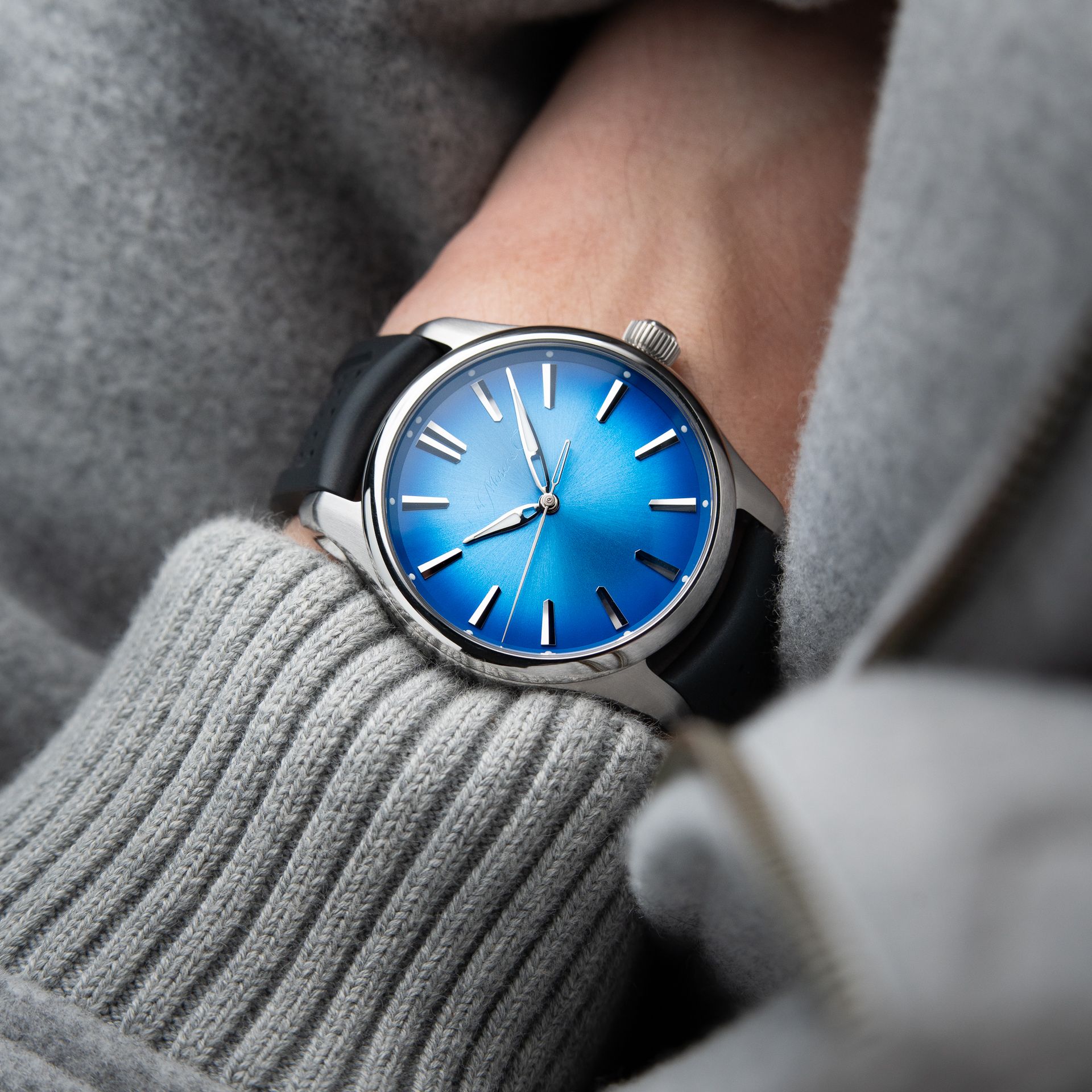H.Moser & Cie. Pioneer Centre Seconds Arctic Blue Dial 7/2024 Steel 40mm