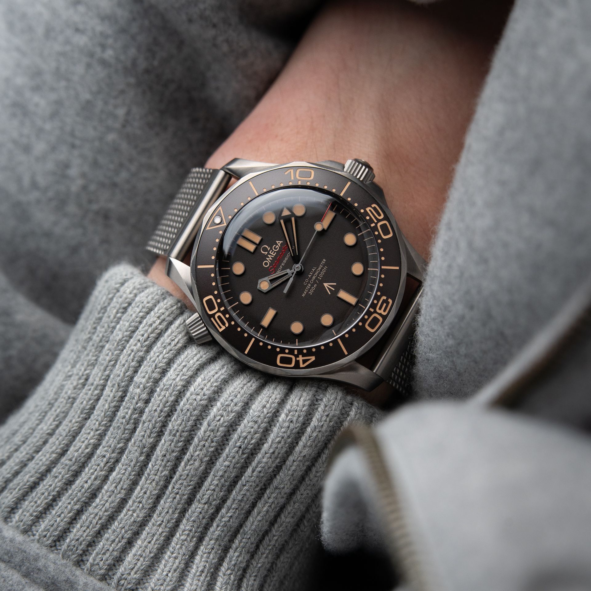 OMEGA Seamaster NTTD No Time To Die Diver 300M 007 Edition Titanium Brown