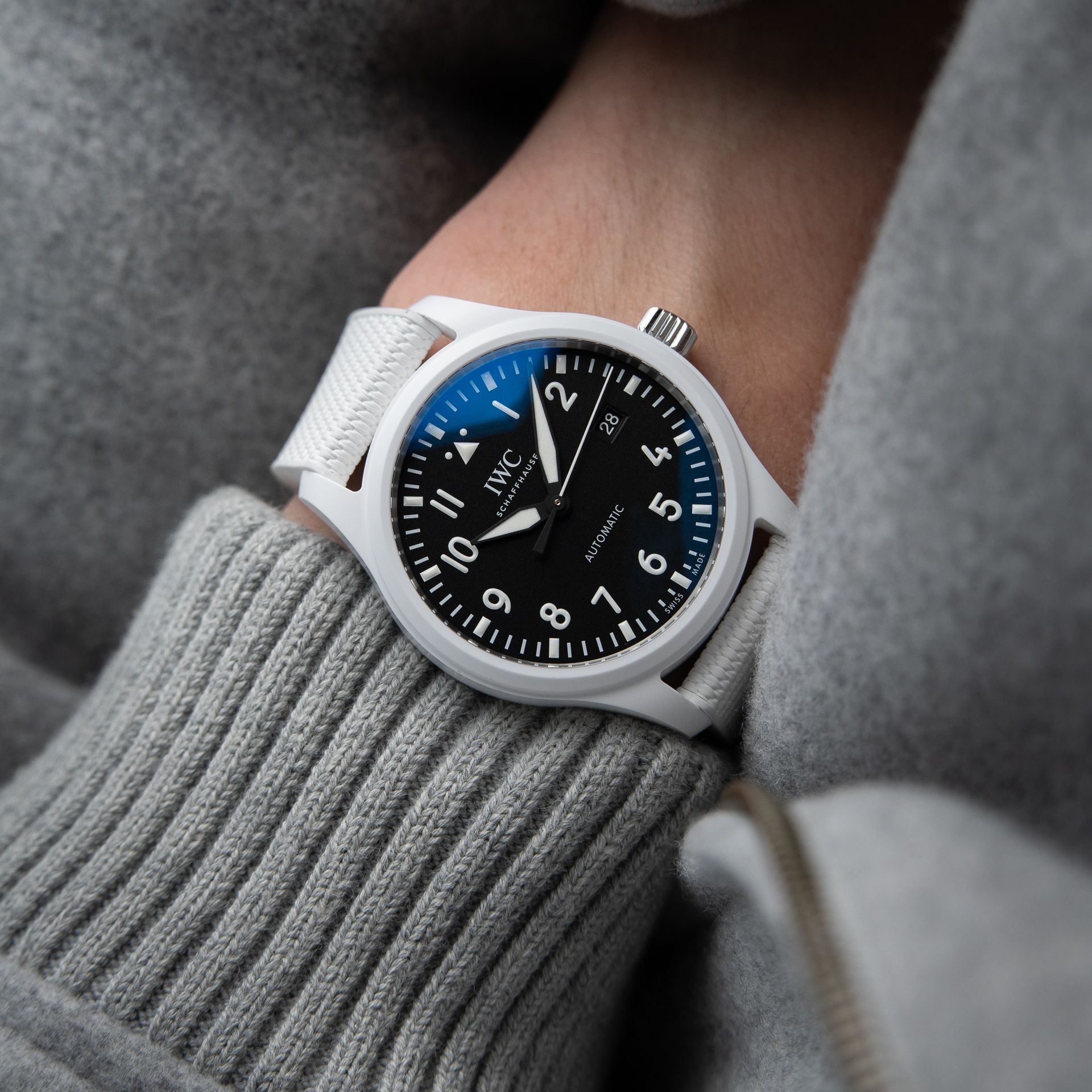 IWC Pilot's Watch Automatic 41 TOP GUN Lake Tahoe White Ceramic Black Dial 2025