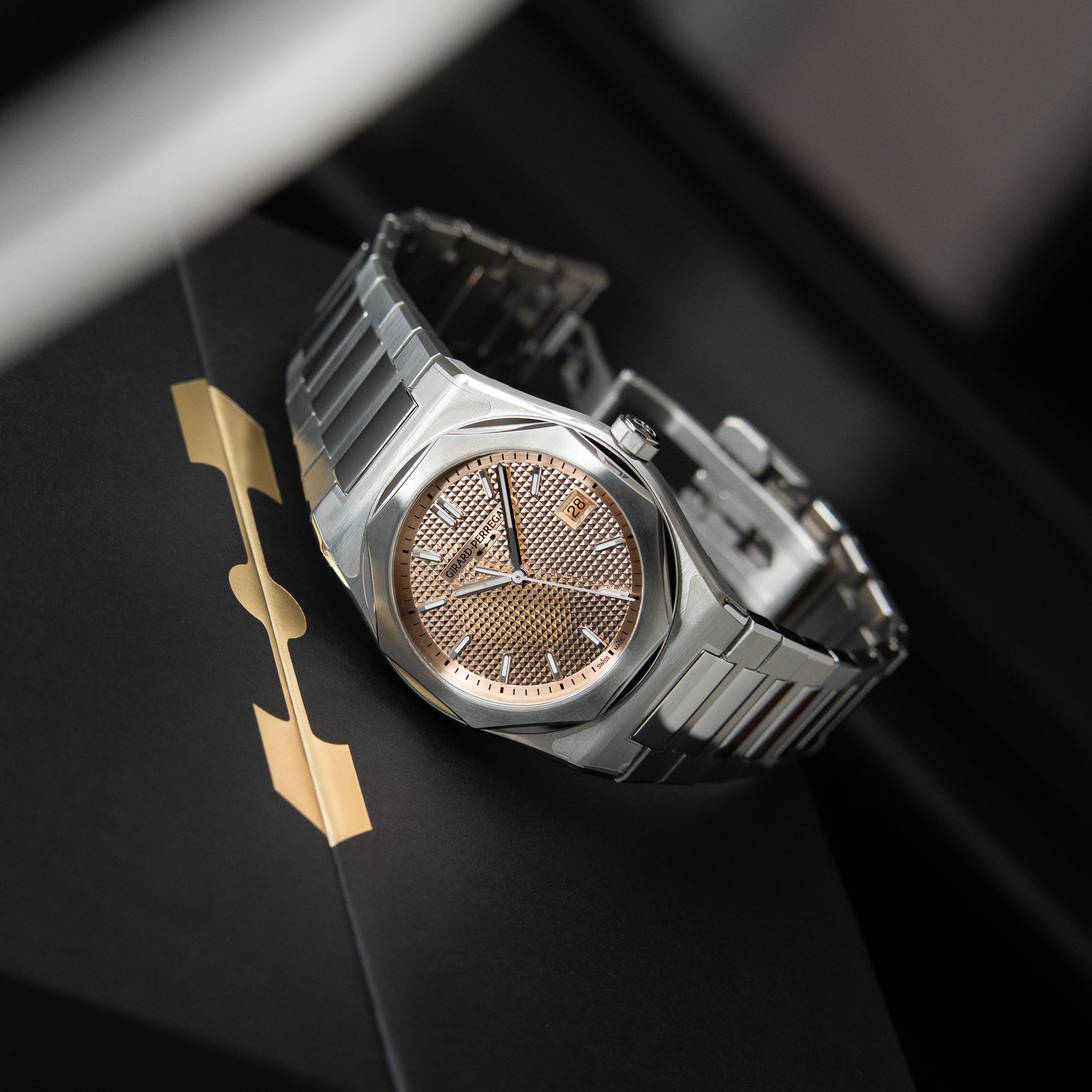 Girard Perregaux Laureato Fifty 50 UNWORN 2026 Rose Gold Dial Steel 39mm