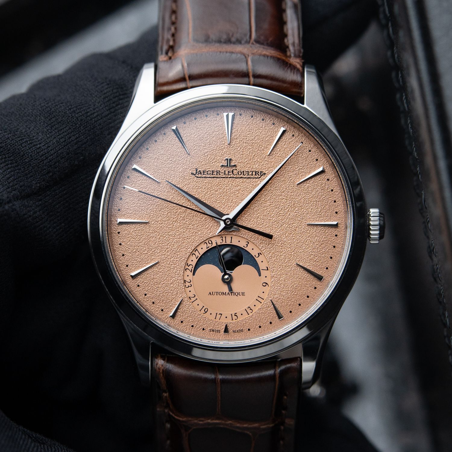 Jaeger-LeCoultre Master Ultra Thin Moon 12/2025 Salmon Copper Dial Limited Edition