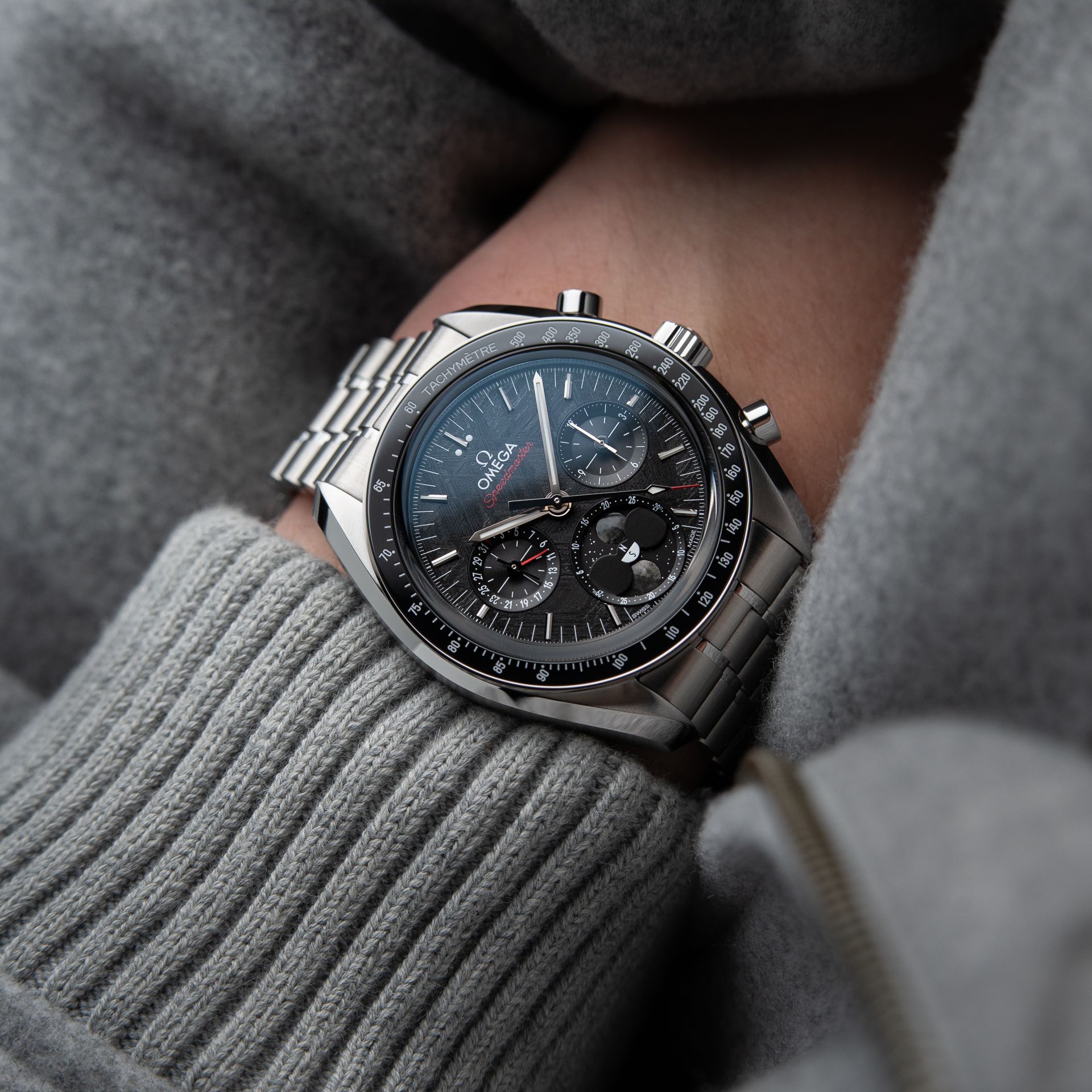 Omega Speedmaster Moonphase UNWORN 6/2026 Chronograph Meteorite Bracelet