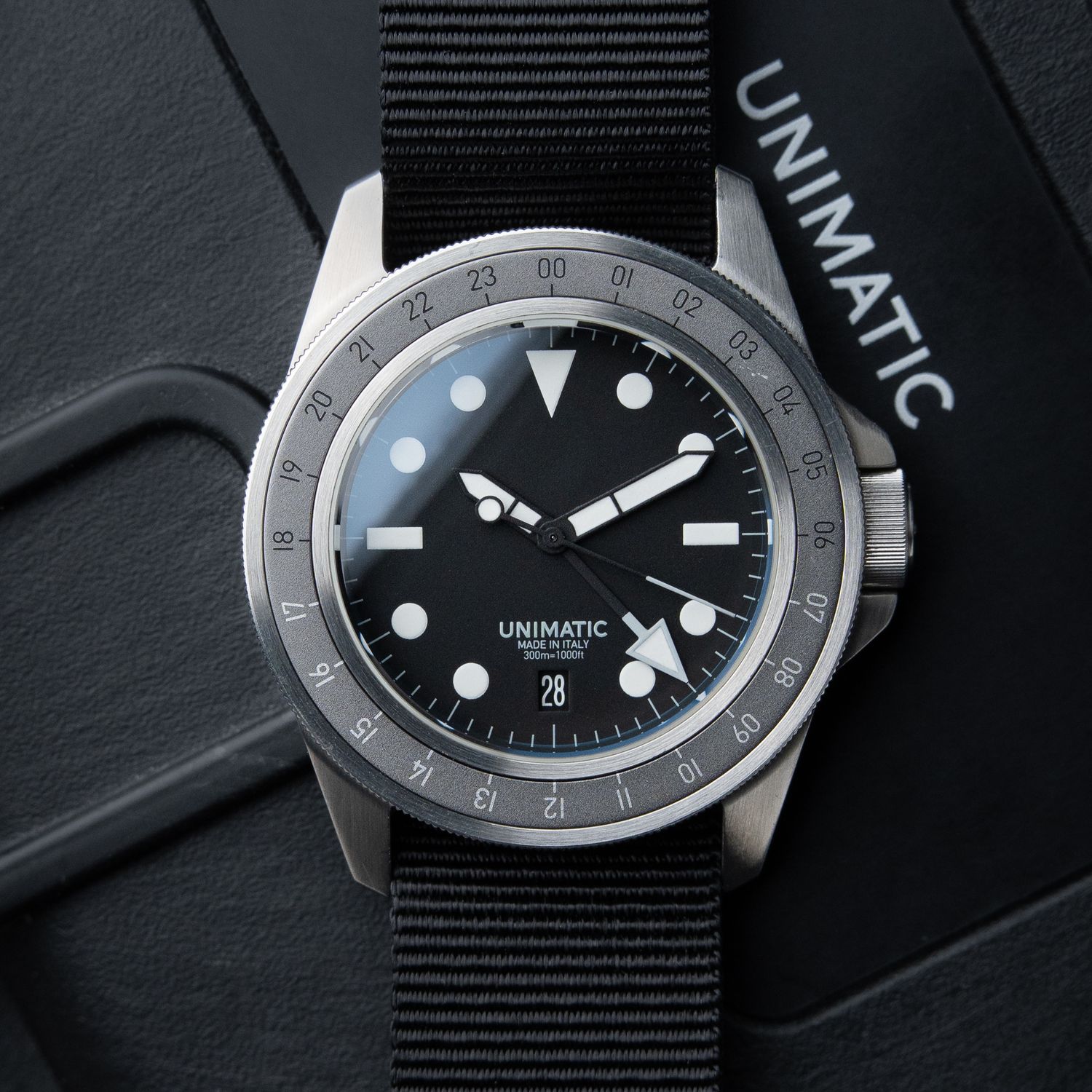 Unimatic X Hodinkee Modello Uno GMT Limited Edition 300M Steel Bracelet Unimatic X Hodinkee Modello Uno GMT Limited Edition 300M Steel Bracelet