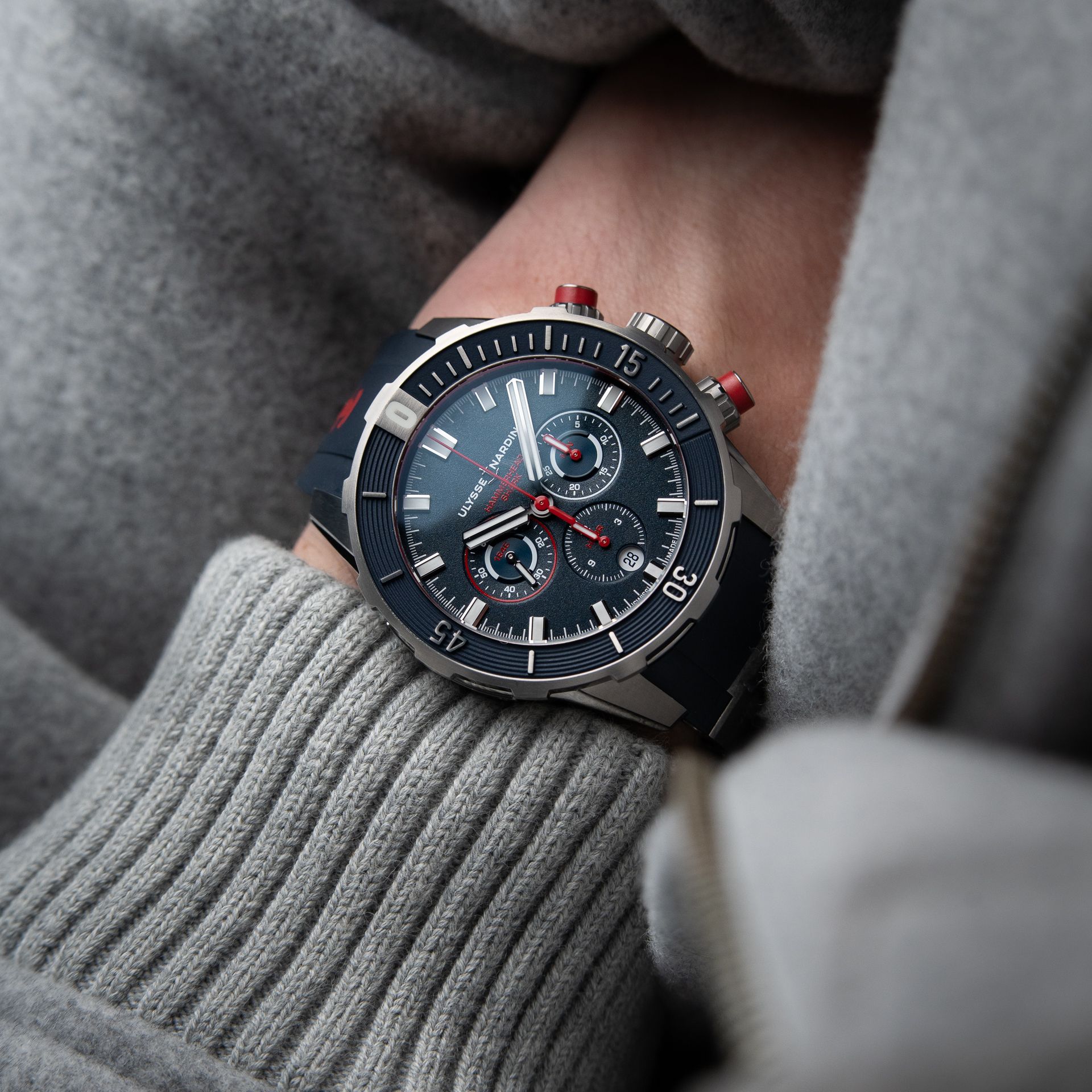 Ulysse Nardin Diver Chronograph Hammerhead Shark 300M Blue Red Titanium 44 Limited Edition