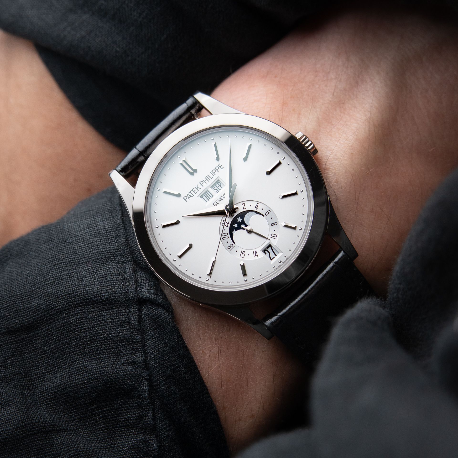 Patek Philippe Complications 5396G CLEAN Annual Calendar Moonphase White Gold