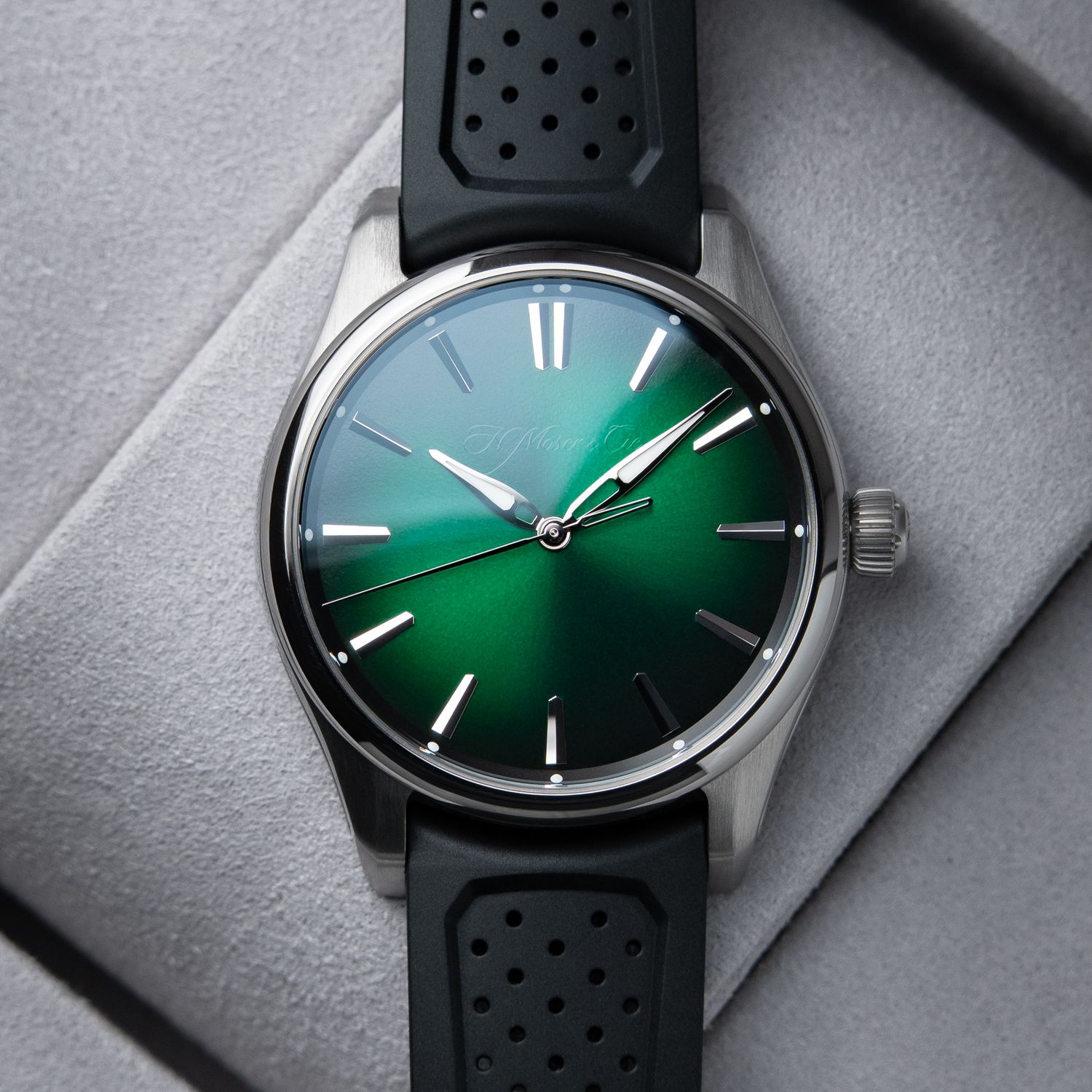 H.Moser & Cie. Pioneer Centre Seconds UNWORN 2025 Cosmic Green Steel 40mm