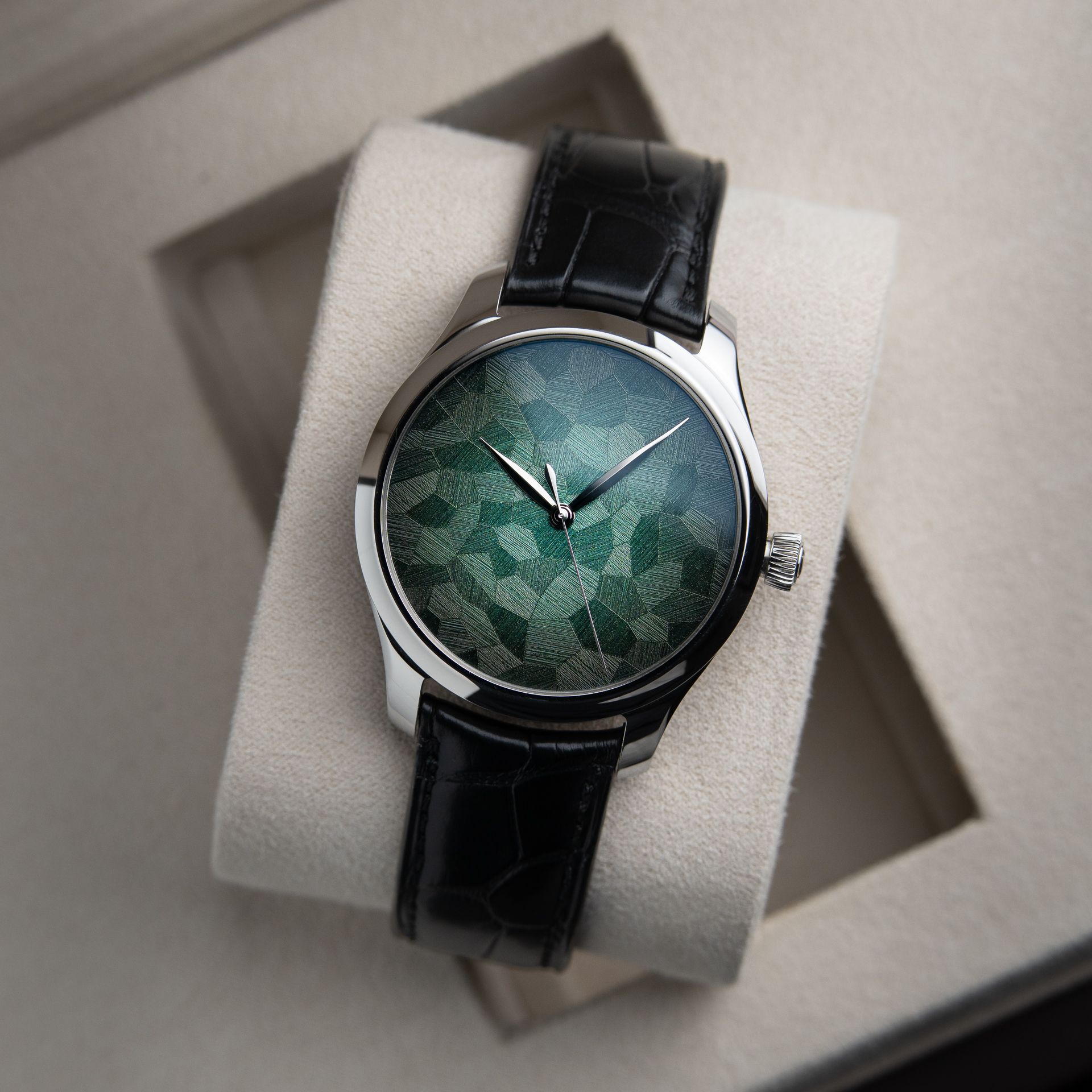 H.Moser & Cie. Endeavour Centre Seconds Mosaic Green Limited Edition Steel
