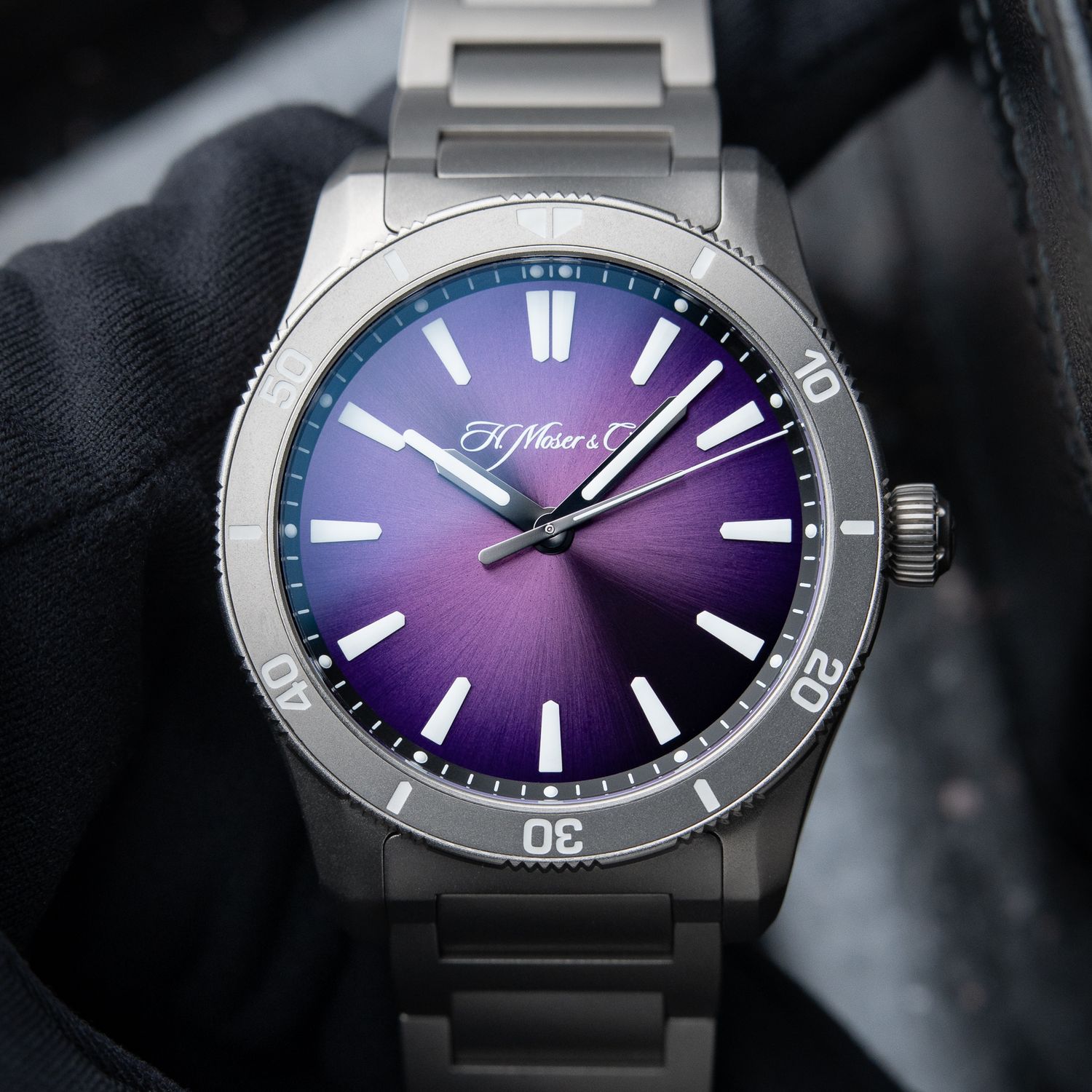 H.Moser & Cie. Pioneer Centre Seconds 10/2025 Limited Edition Purple Mist Titanium