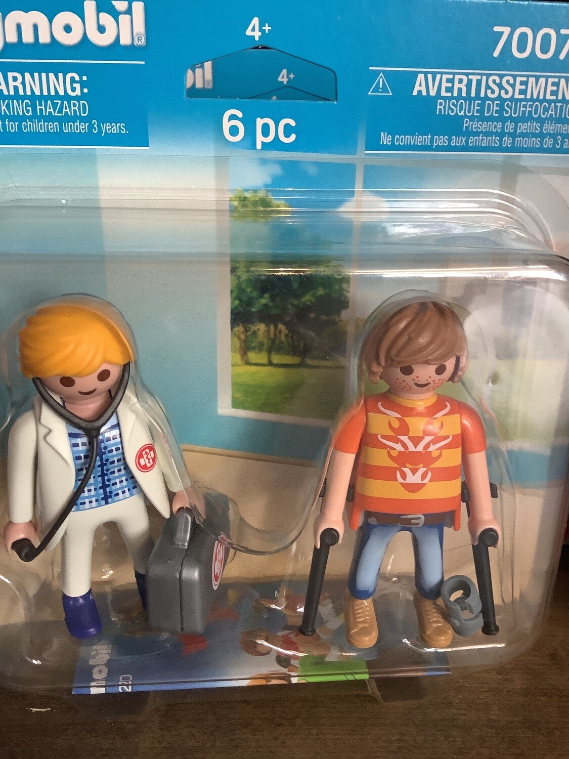 PLAYMOBIL DOCTOR AND PATIENT