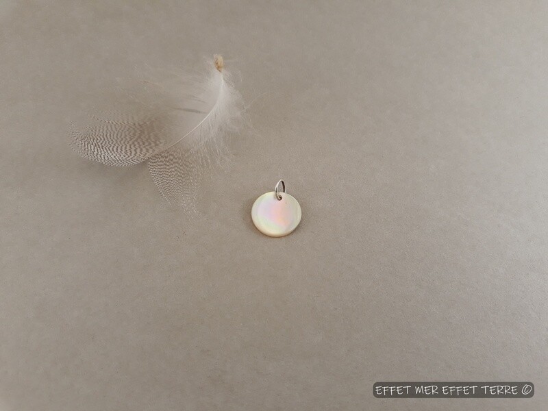 Pendentif très petite taille nacre Tuléar