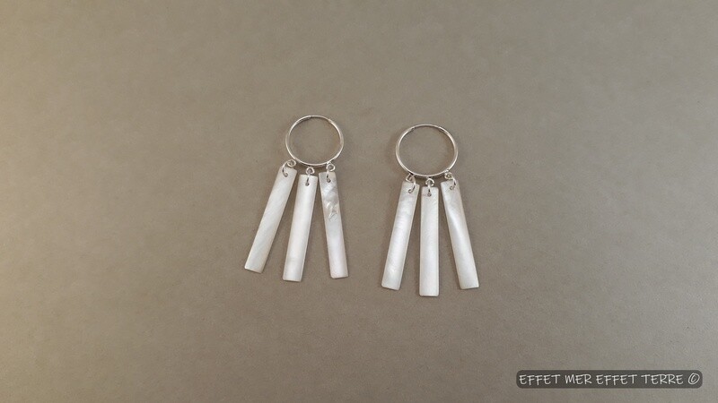 Nouveau modèle: Boucle d&#39;oreille 3 nacres blanches