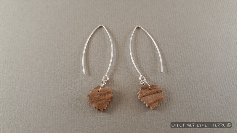 Boucles d&#39;oreille en bois feuille bouleau
