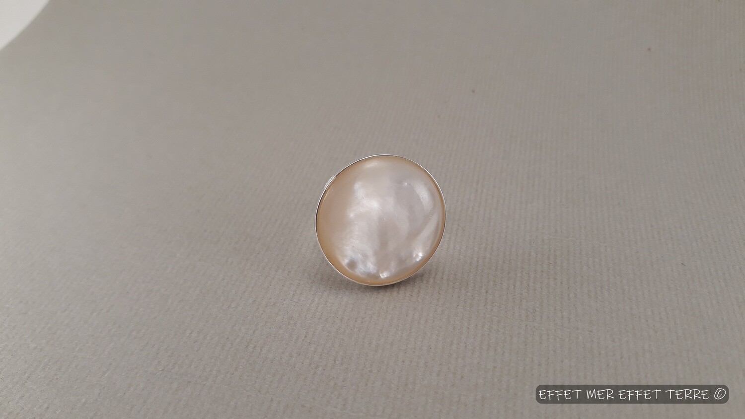 Bague argent Nacre blanche sertie