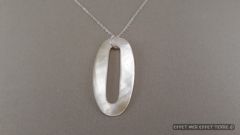 Pendentif nacre blanche