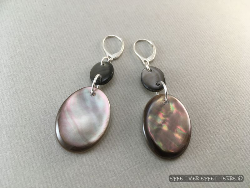 Boucles d&#39;oreille ovale nacre grise