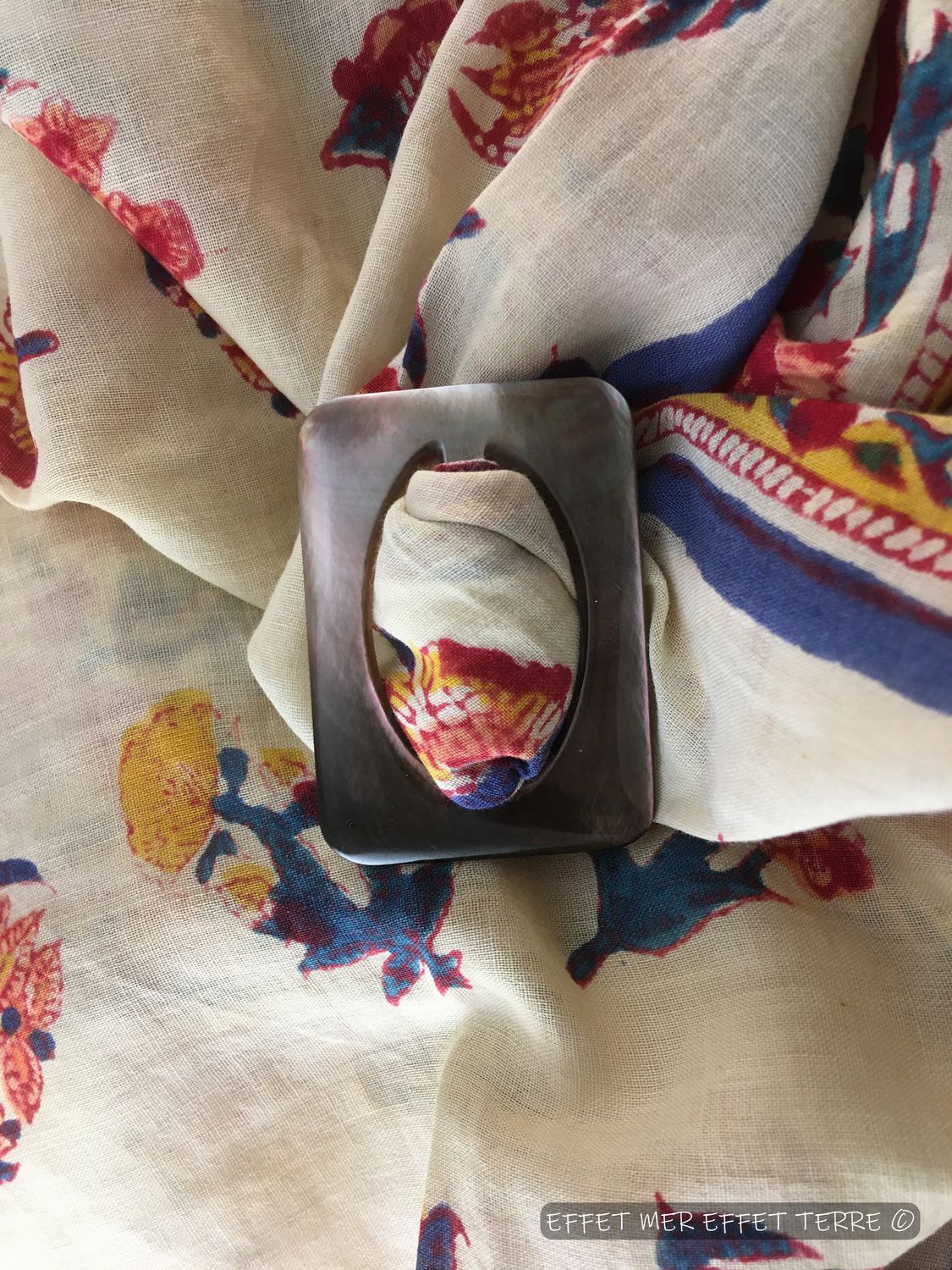 Anneau foulard nacre grise