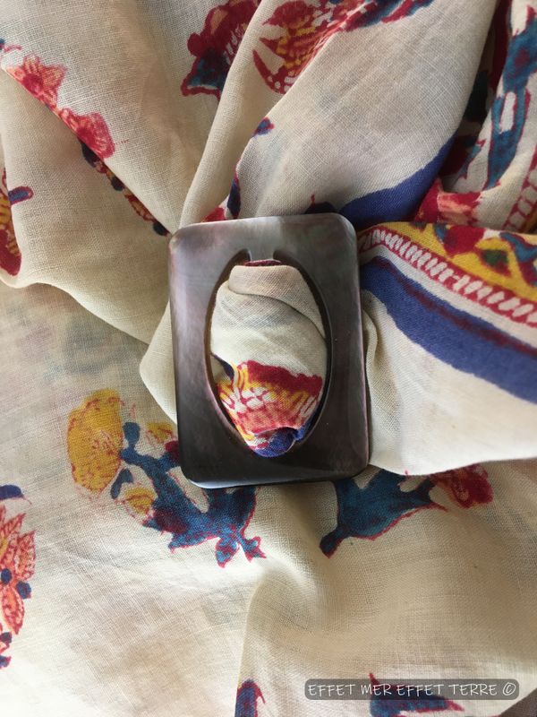 Anneau foulard nacre grise