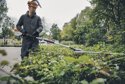 Motorsägen/Heckenscheren