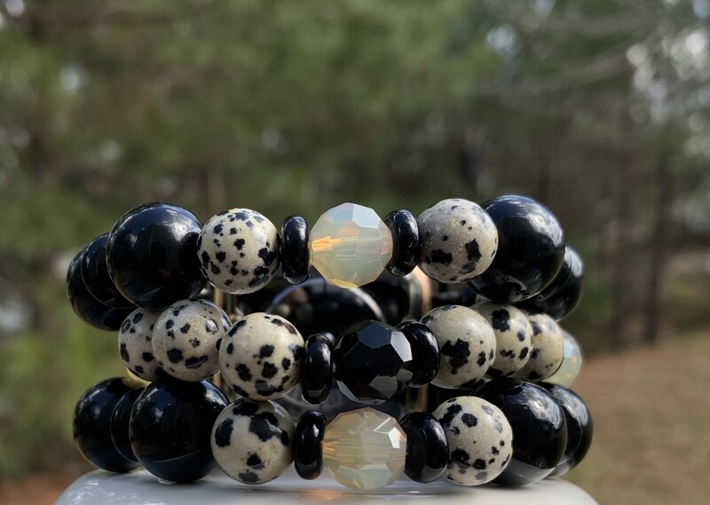 Dalmatian Print Apple Watch Bracelet (42mm,44mm)