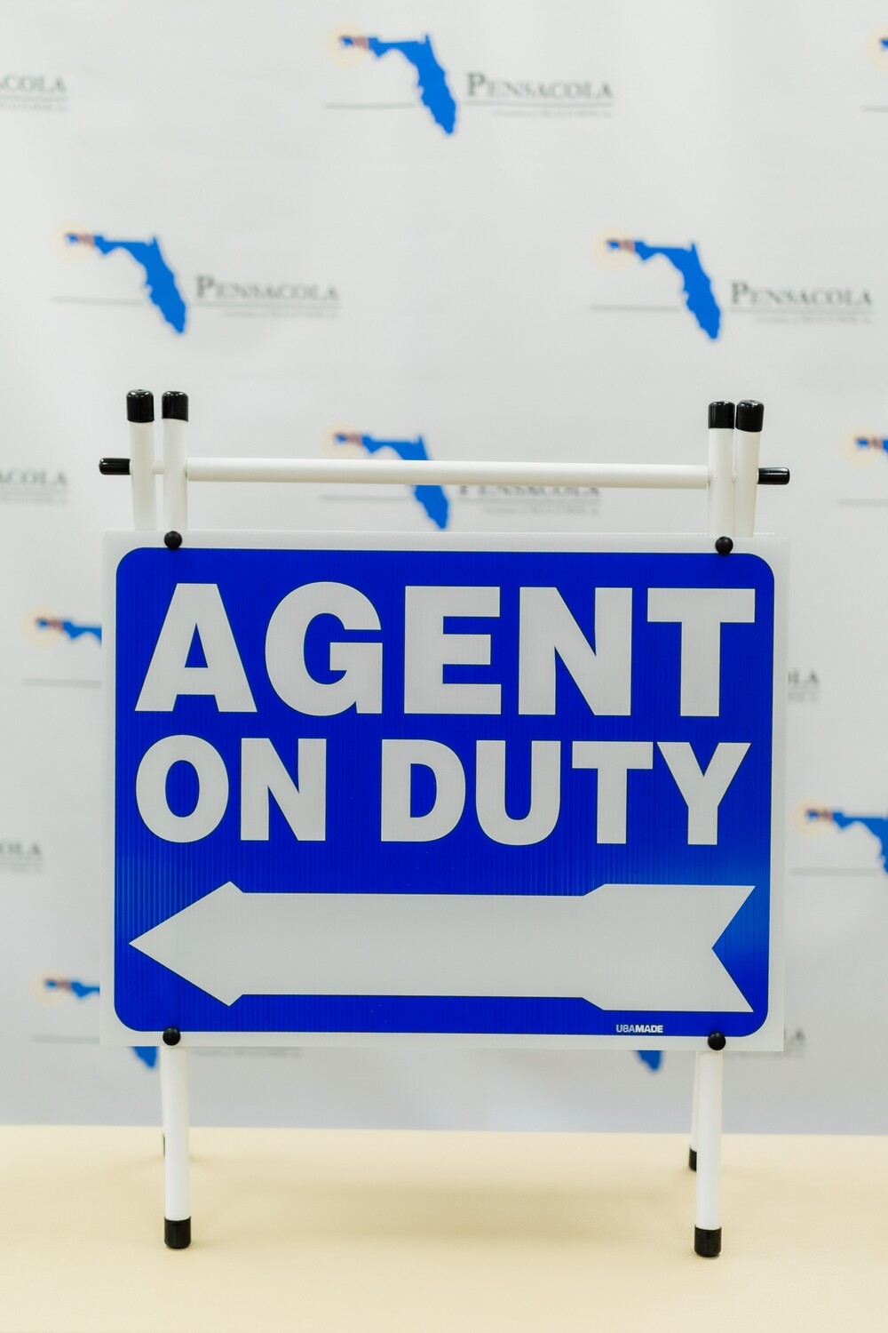 AGENT ON DUTY A-FRAME, Color: Blue