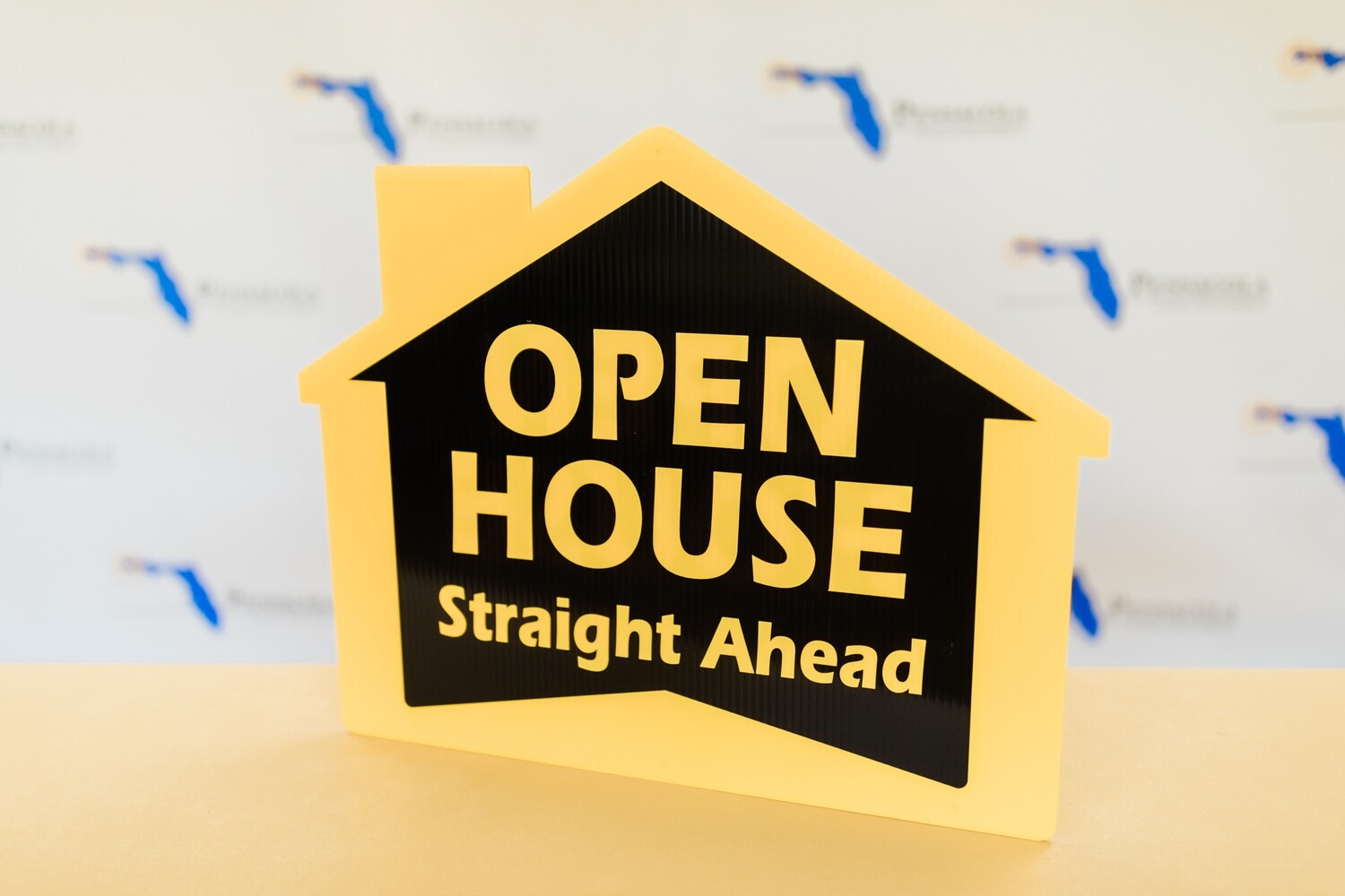 OPEN HOUSE STRAIGHT AHEAD, Color: Black/Yellow