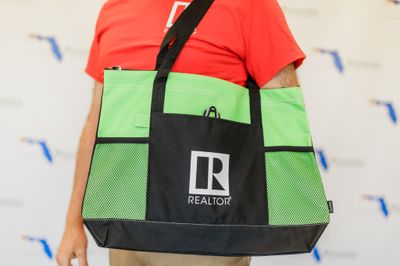 NYLON ZIPPERED TOTE BAG Lime Green
