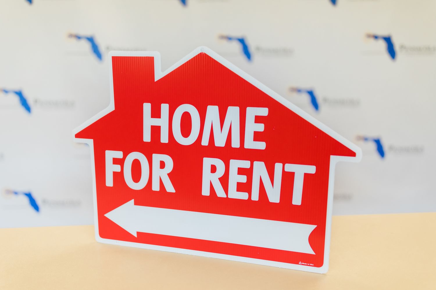 HOME FOR RENT HOUSE SHAPE Red