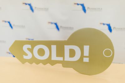 PHOTO PROP SOLD KEY Gold