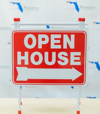 OPEN HOUSE AFRAME Red