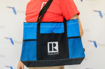 NYLON ZIPPERED TOTE BAG Blue