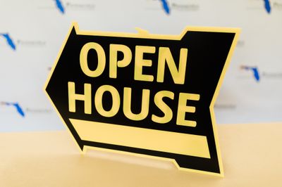 OPEN HOUSE ARROW W/ SPACE FOR ADDRESS Black&amp;Gold