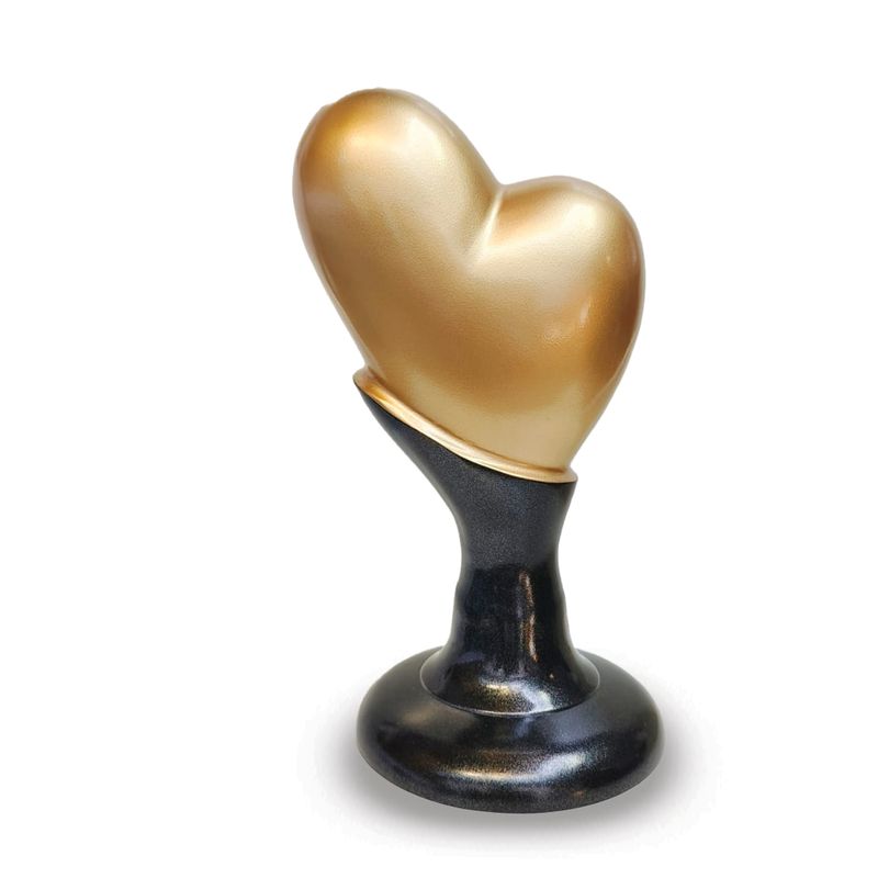 Gold Pedestal Heart Gold Pedestal Heart