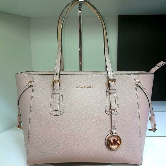 Michael Kors Voyager