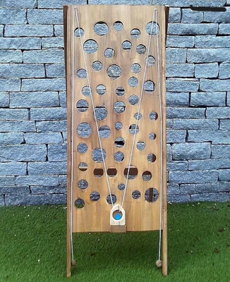 Jeu planche à trous
