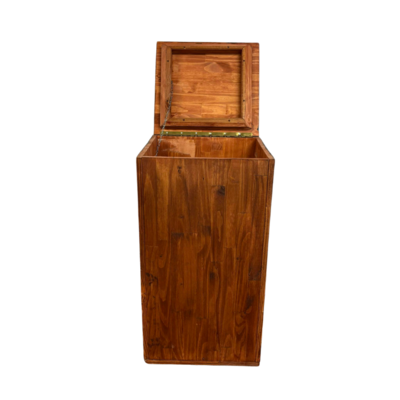 Poubelle en bois