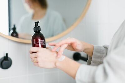 Classic - Hand &amp; Body Lotion - Calming Botanical Touch 100 ml