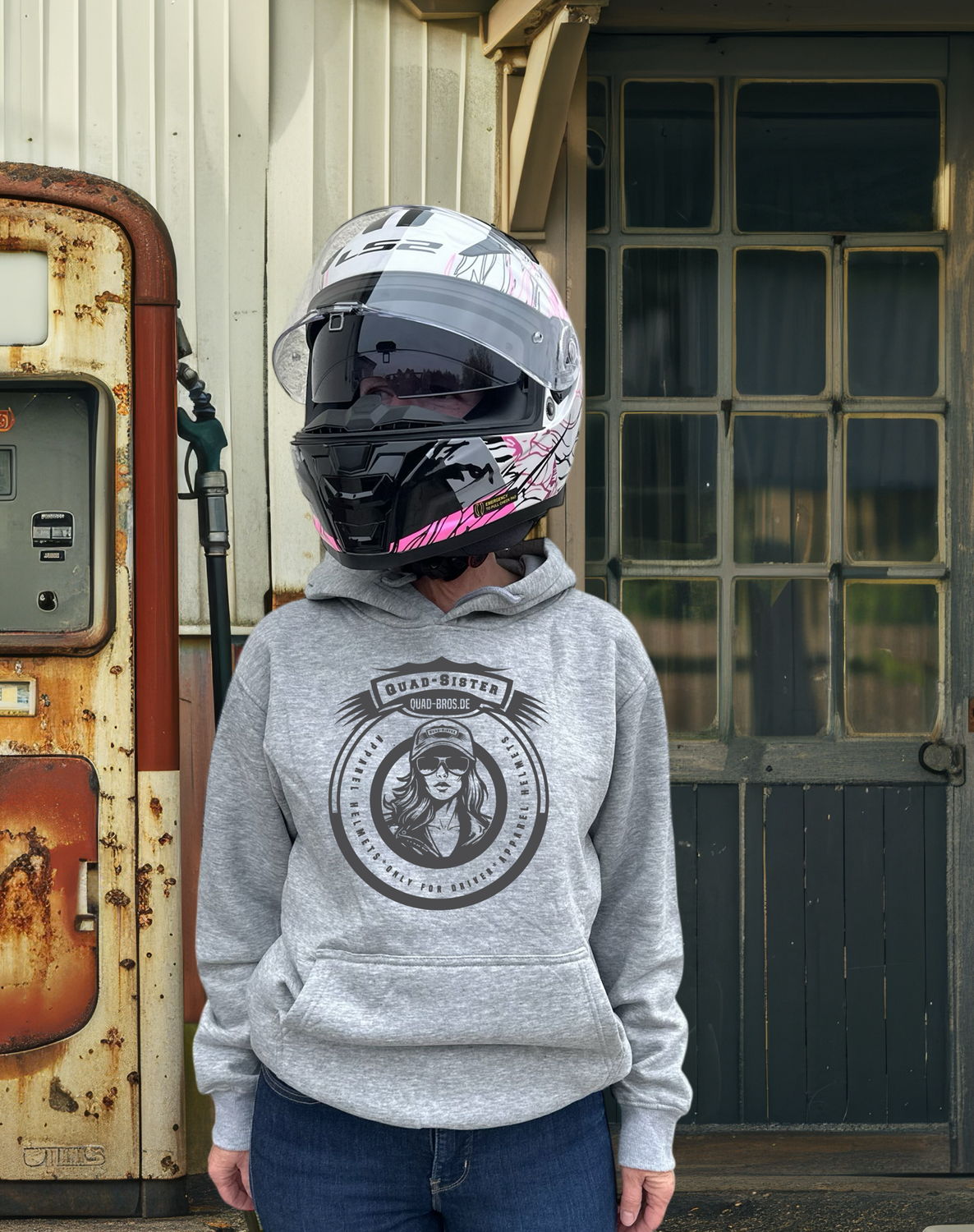Quad-Sister Hoody "new Sister" in grau mit Print auf der Brust
