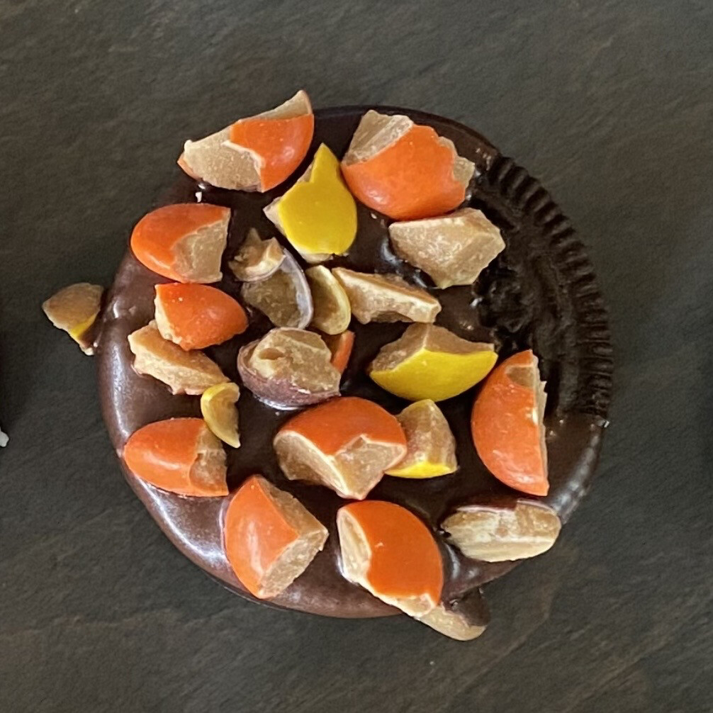 Reese’s Chocolate Covered Oreos (qty 6)
