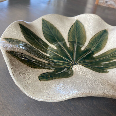 Wavy Edge Leaf Platter