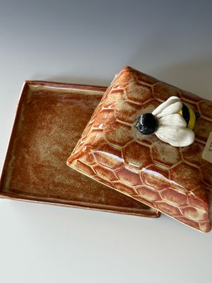 Butter Dish - Bee