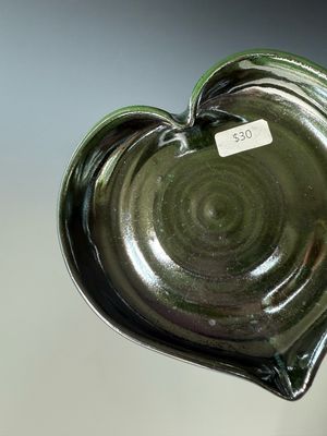Heart Drop Dish, Junebug Green