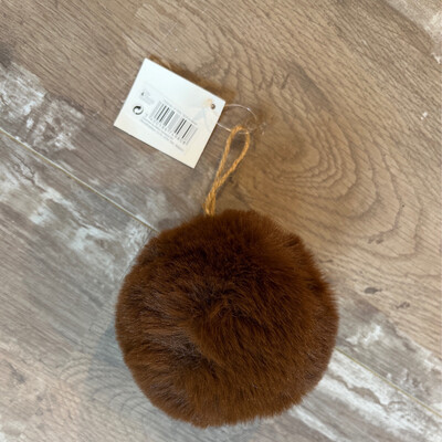 Hanger Pompon Donkerbruin
