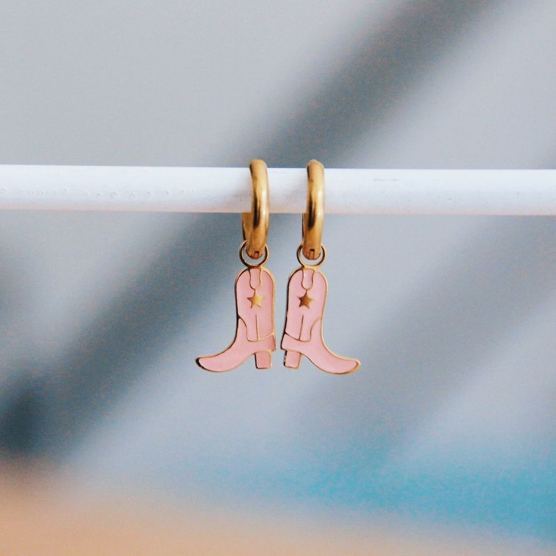 RVS creolen met cowboylaarsjes – nude/goud –