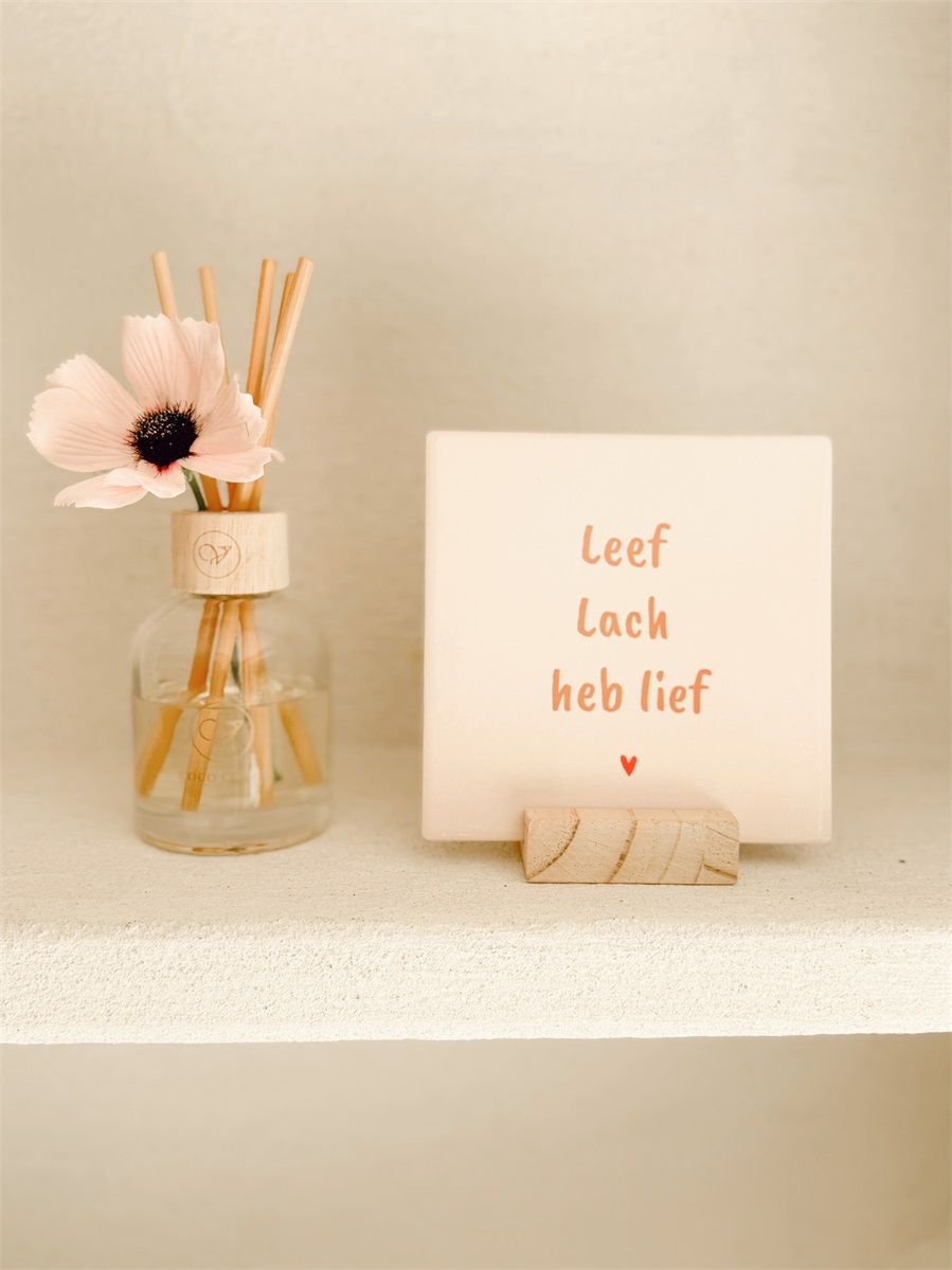 Tegel "Leef, lach, heb lief"